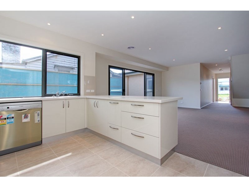 64 Rosebud Parade, Rosebud VIC 3939