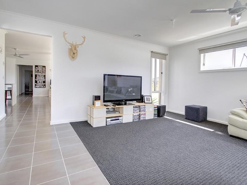 24 Peninsula Sands Boulevard, Rosebud VIC 3939