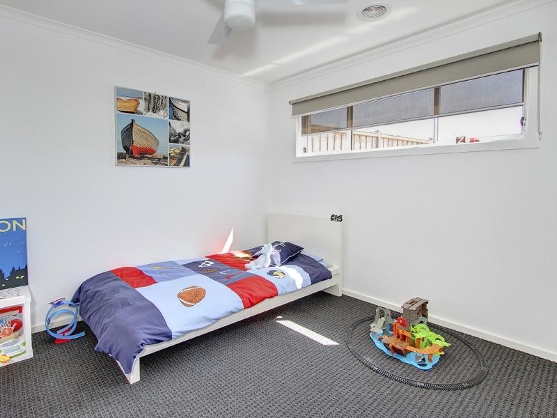 24 Peninsula Sands Boulevard, Rosebud VIC 3939