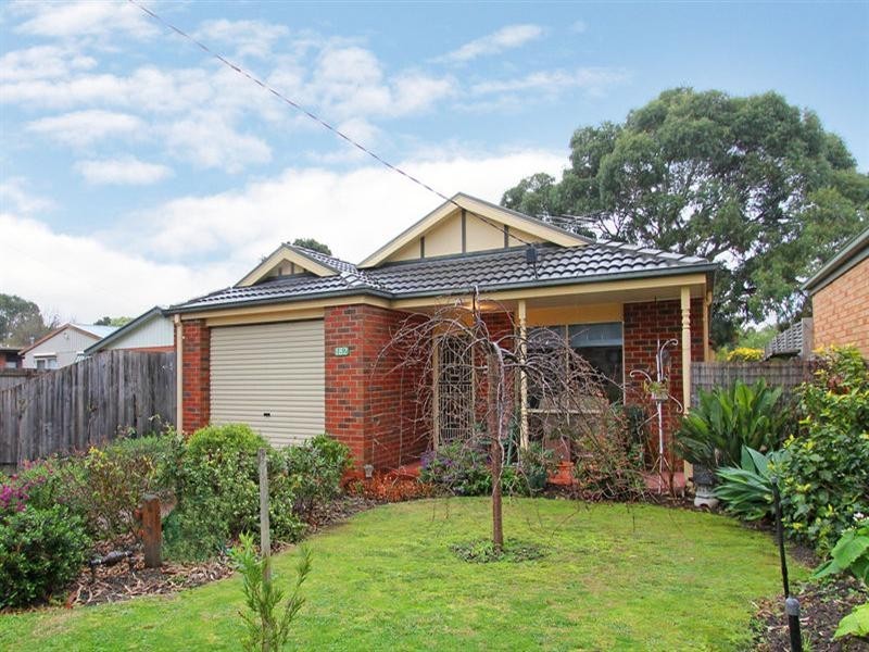 182 Seventh Avenue, Rosebud VIC 3939