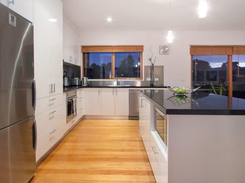 10 Greenhill Road, Rosebud VIC 3939