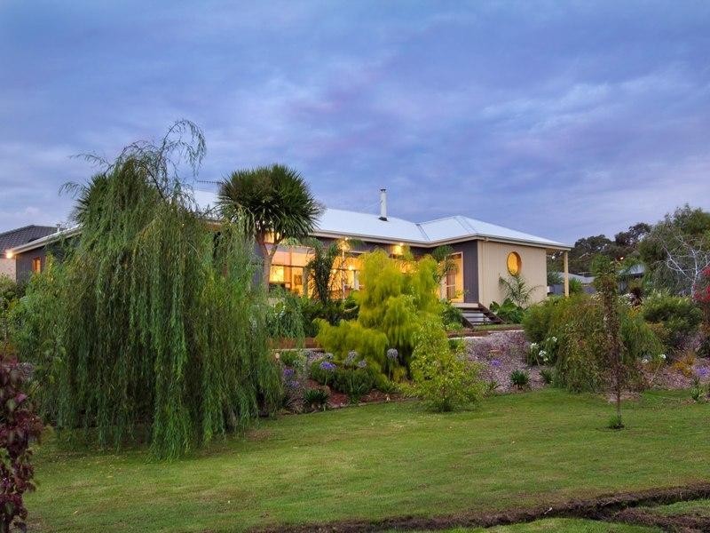 10 Greenhill Road, Rosebud VIC 3939