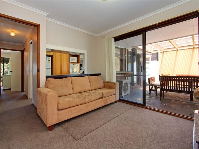 126 Boneo Road, Rosebud VIC 3939