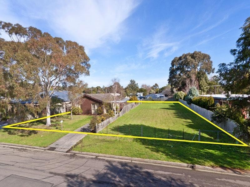 6 Foothills Avenue, Mccrae VIC 3938