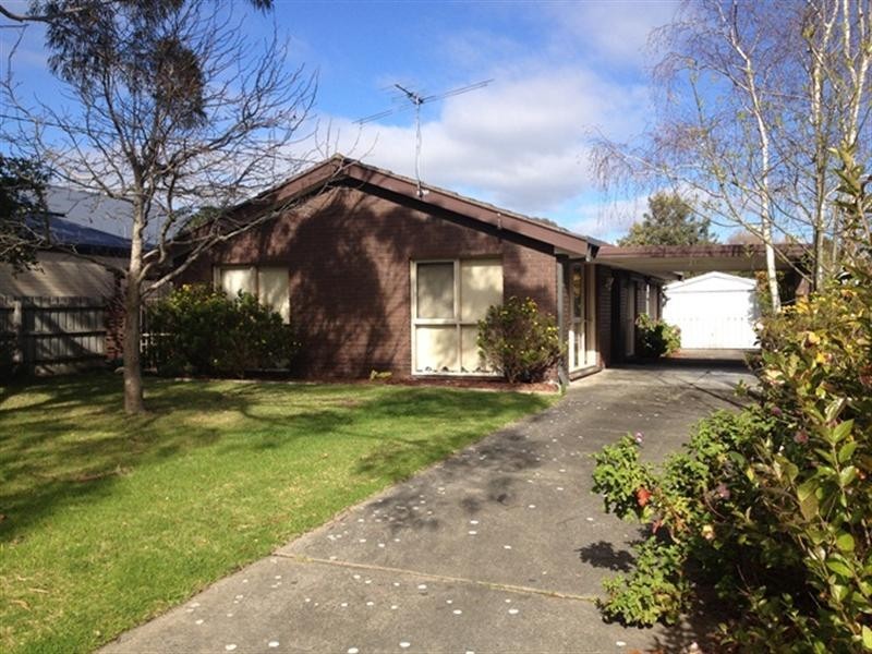 6 Foothills Avenue, Mccrae VIC 3938