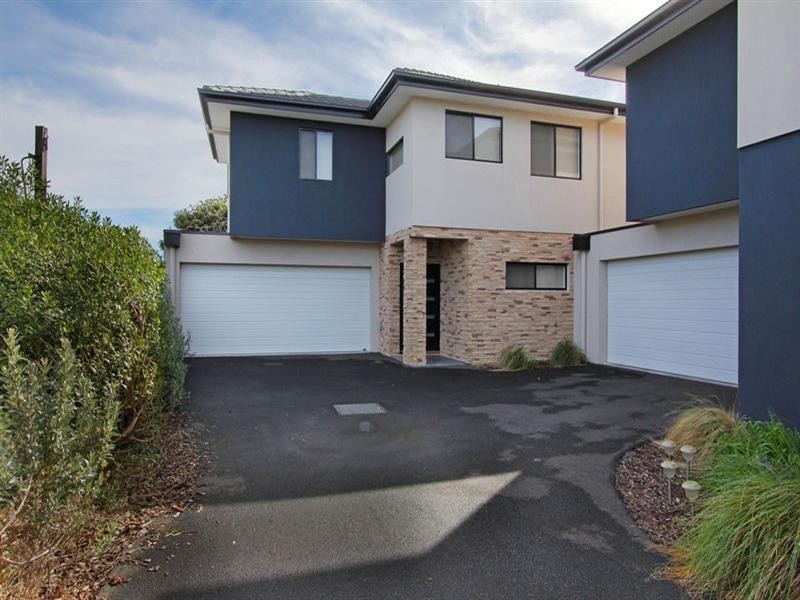 3/28 Broadway, Rosebud VIC 3939