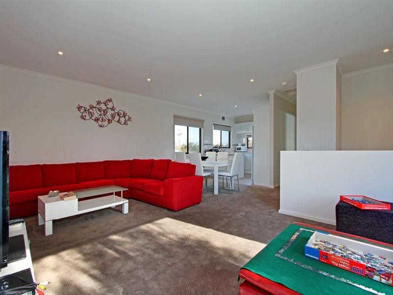 3/28 Broadway, Rosebud VIC 3939