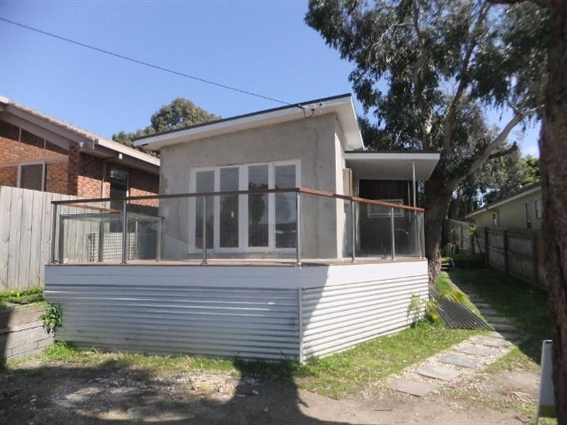 76 Sixth Avenue, Rosebud VIC 3939