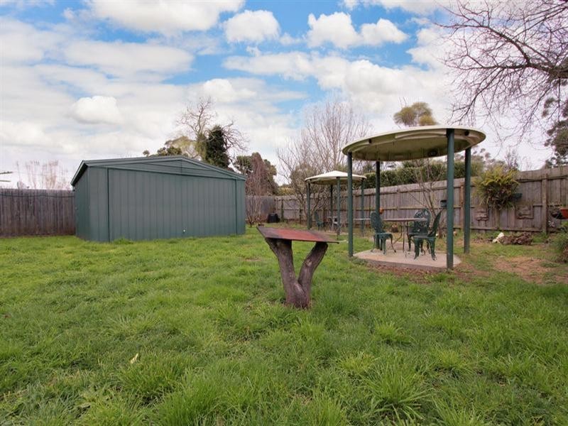 10 Mawarra Avenue, Rosebud West VIC 3940