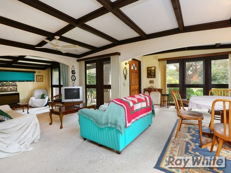 37 Woodvale Grove, Rosebud VIC 3939