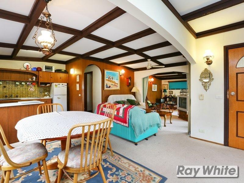 37 Woodvale Grove, Rosebud VIC 3939