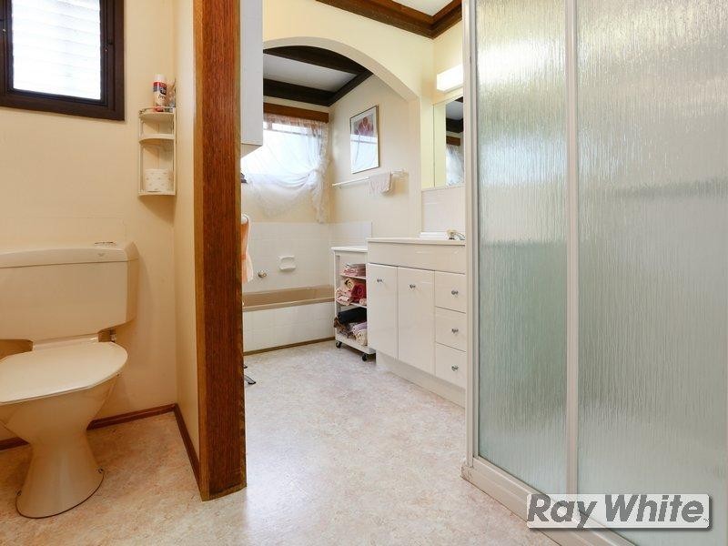 37 Woodvale Grove, Rosebud VIC 3939