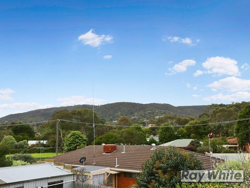 37 Woodvale Grove, Rosebud VIC 3939