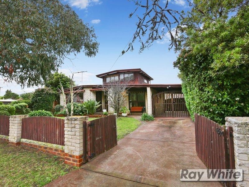 37 Woodvale Grove, Rosebud VIC 3939