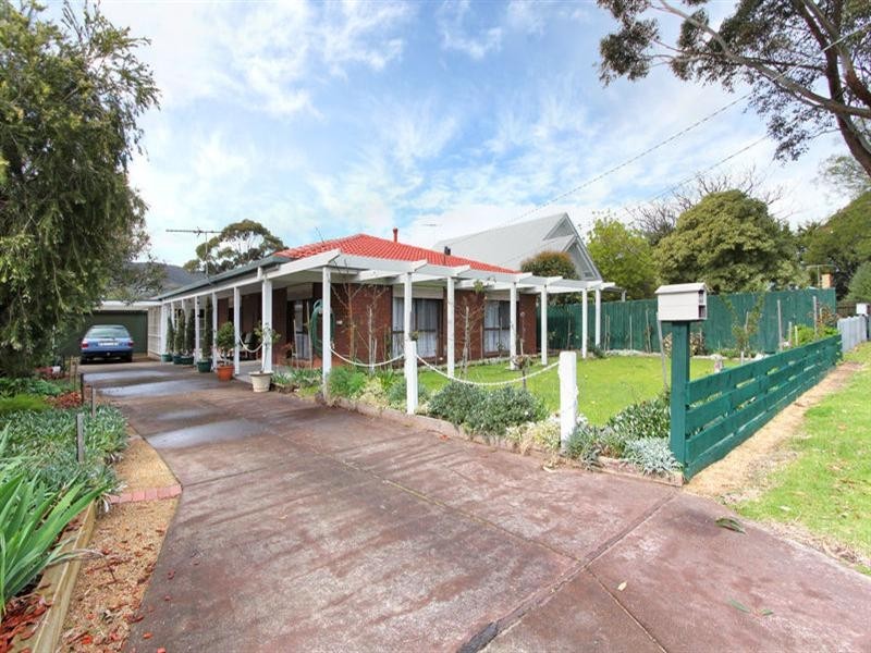 33 Lyon Street, Rosebud VIC 3939