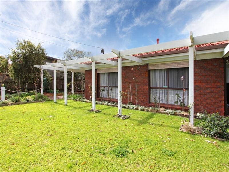 33 Lyon Street, Rosebud VIC 3939