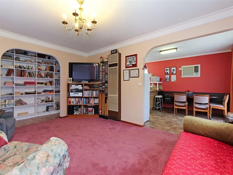 33 Lyon Street, Rosebud VIC 3939