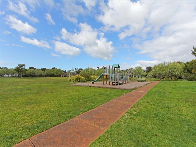 31 Dusky Drive, Safety Beach VIC 3936