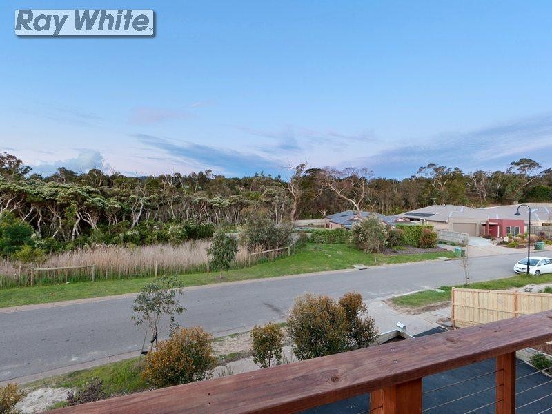 31 Peninsula Sands Boulevard, Rosebud VIC 3939