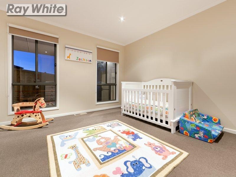 31 Peninsula Sands Boulevard, Rosebud VIC 3939