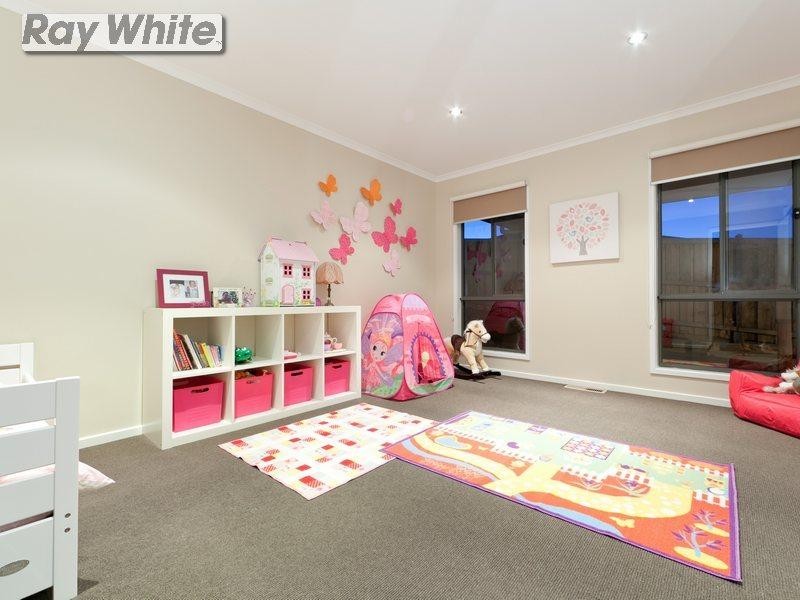 31 Peninsula Sands Boulevard, Rosebud VIC 3939