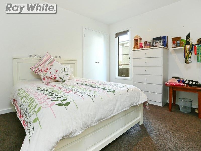 74 Sixth Avenue, Rosebud VIC 3939