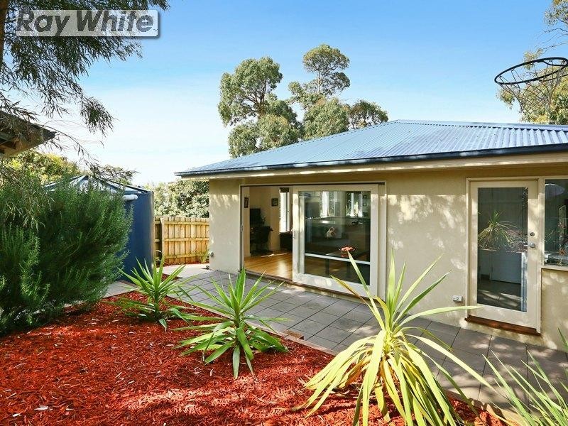 74 Sixth Avenue, Rosebud VIC 3939