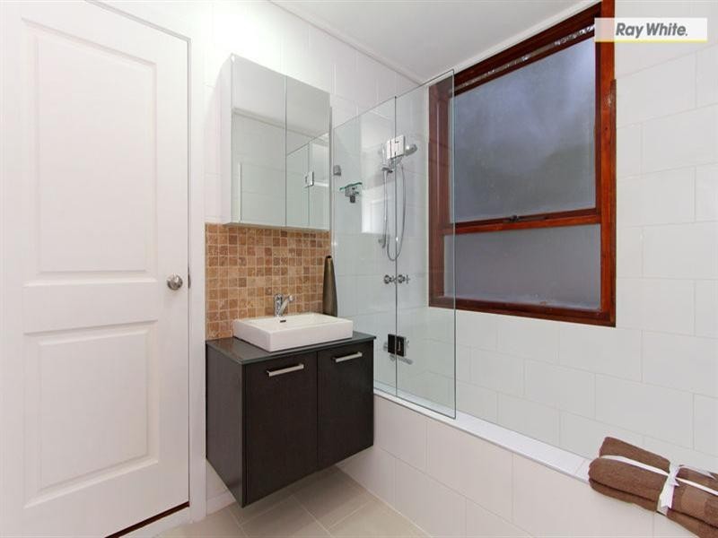 4-6 Murawa Drive, Rosebud VIC 3939