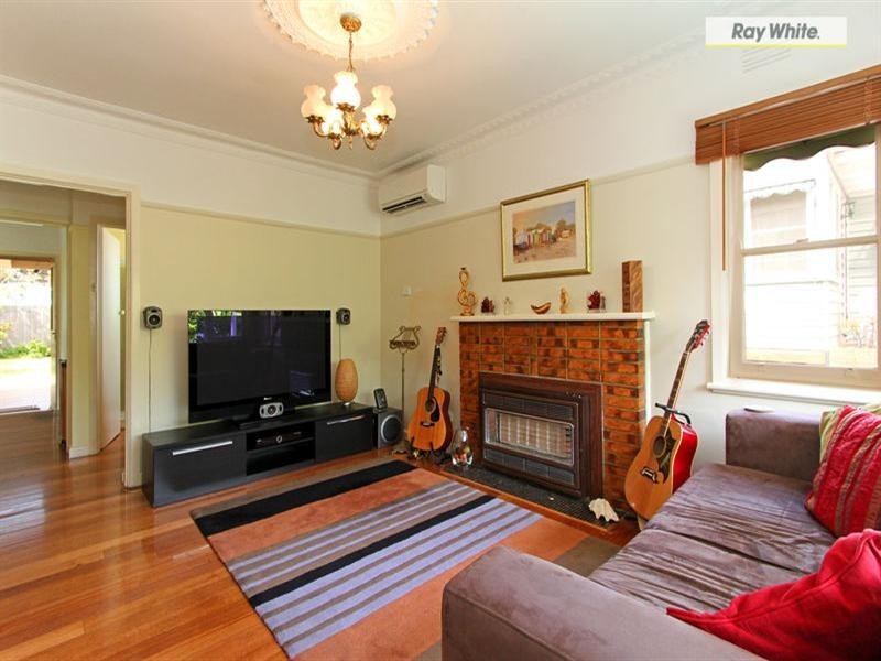 77 Sixth Avenue, Rosebud VIC 3939