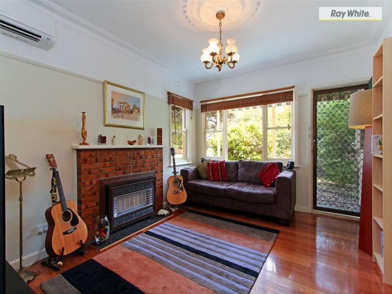 77 Sixth Avenue, Rosebud VIC 3939