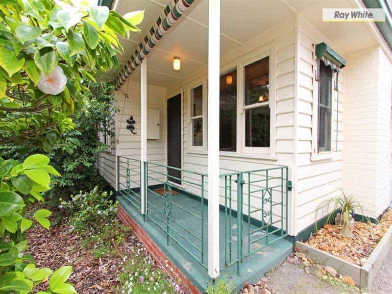 77 Sixth Avenue, Rosebud VIC 3939