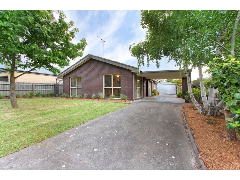 8 Foothills Avenue, Mccrae VIC 3938