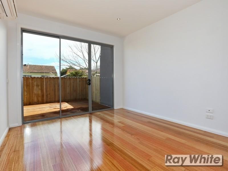 2/39 Mark Street, Rosebud VIC 3939