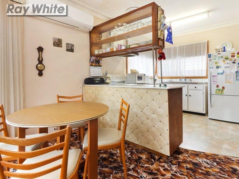 93 Eighth Avenue, Rosebud VIC 3939