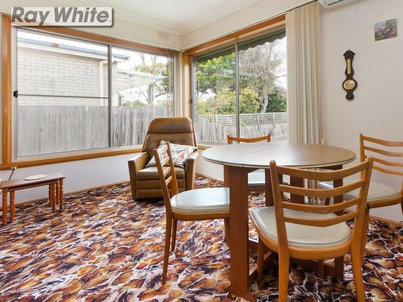 93 Eighth Avenue, Rosebud VIC 3939