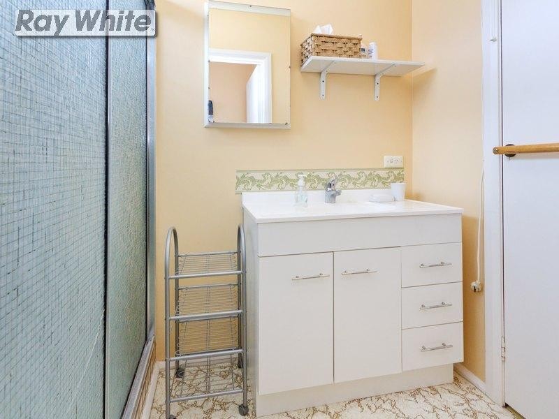 93 Eighth Avenue, Rosebud VIC 3939