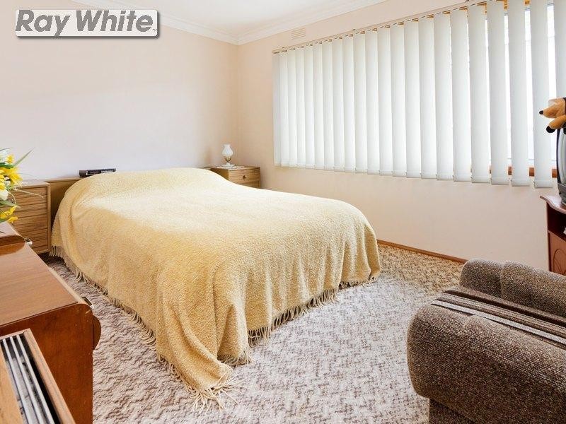 93 Eighth Avenue, Rosebud VIC 3939