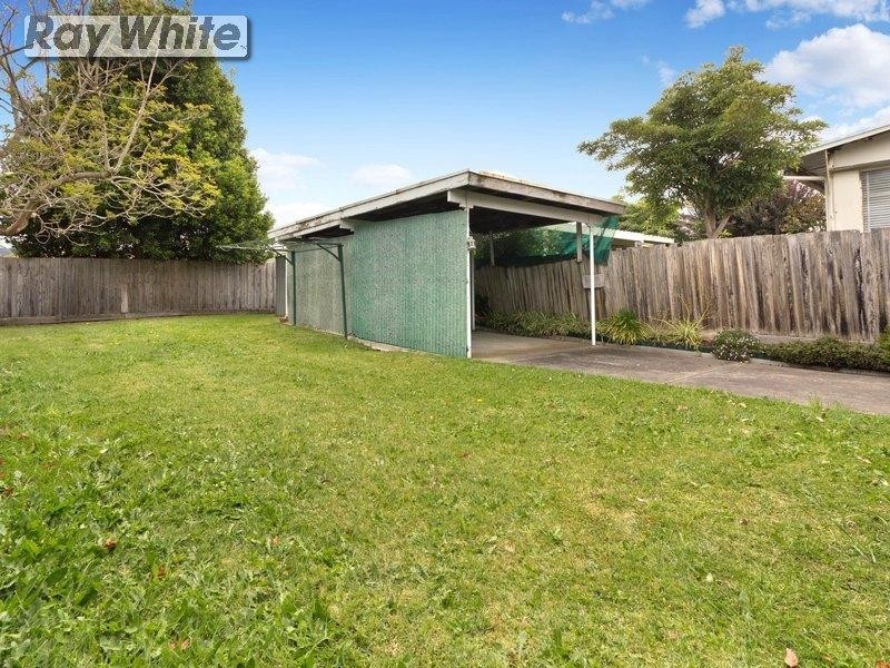93 Eighth Avenue, Rosebud VIC 3939