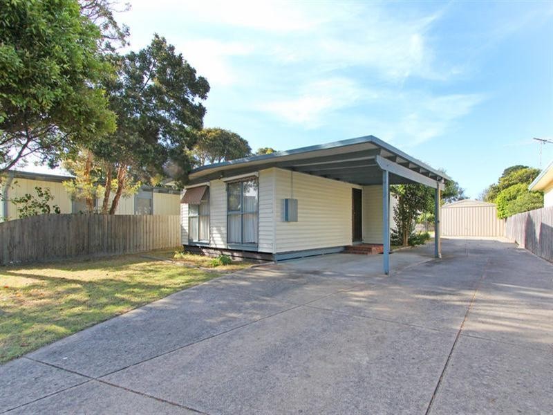 12 Raymond Street, Tootgarook VIC 3941