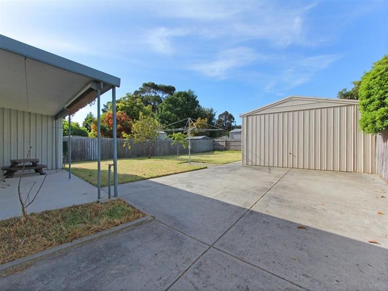 12 Raymond Street, Tootgarook VIC 3941