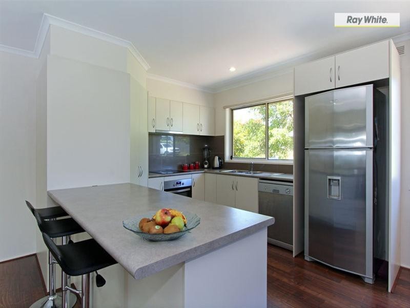 33 Leisure Way South, Rosebud VIC 3939