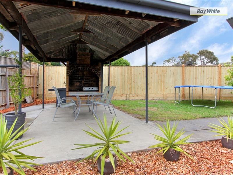 33 Leisure Way South, Rosebud VIC 3939