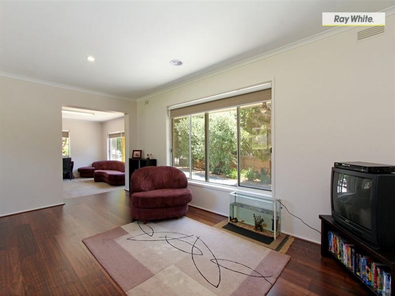 33 Leisure Way South, Rosebud VIC 3939