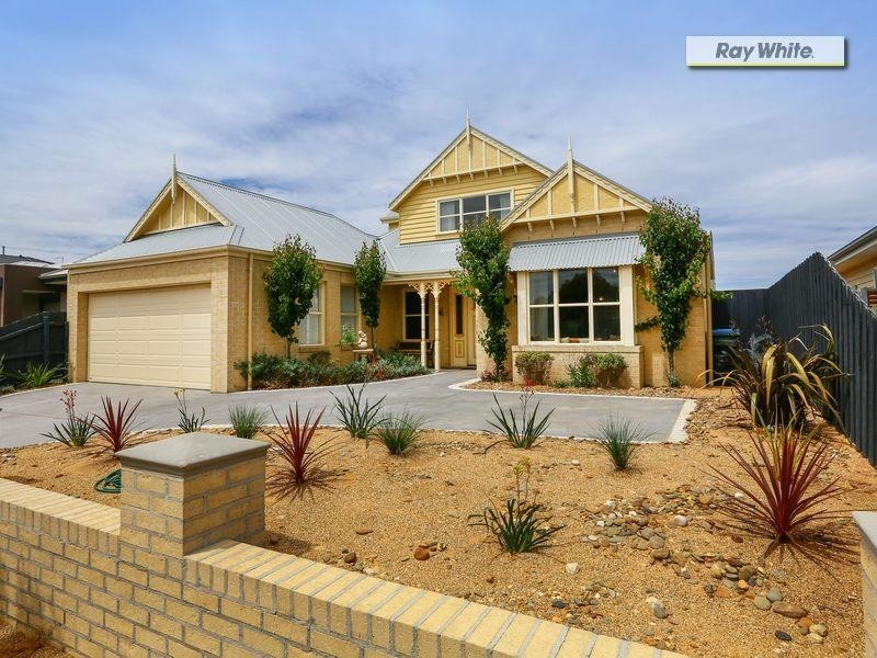 24 Mariner Place, Safety Beach VIC 3936