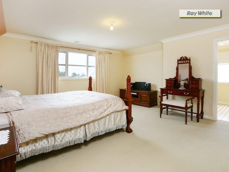 24 Mariner Place, Safety Beach VIC 3936