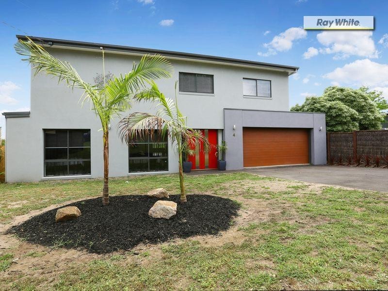 4 Crest Drive, Rosebud VIC 3939