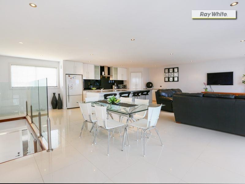 4 Crest Drive, Rosebud VIC 3939