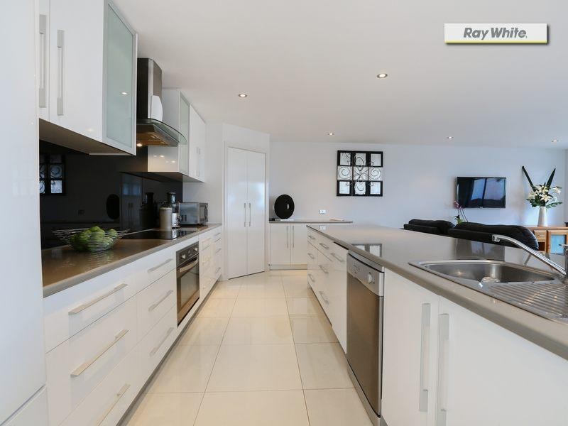 4 Crest Drive, Rosebud VIC 3939