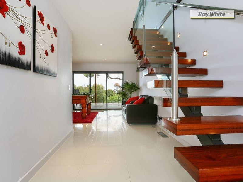 4 Crest Drive, Rosebud VIC 3939