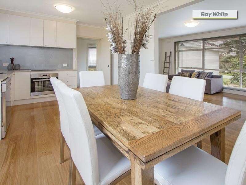 14 Cain Street, Rosebud West VIC 3940